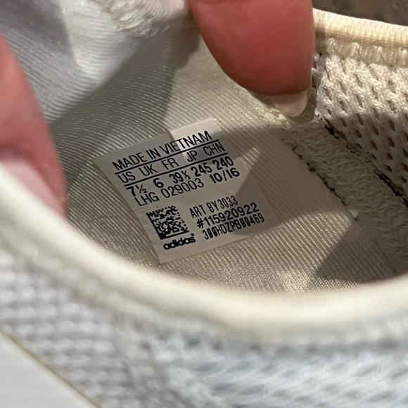 White NMD’s - Picture 6 of 6